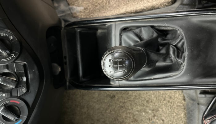 2019 Maruti Baleno SIGMA PETROL 1.2, Petrol, Manual, 54,425 km, Gear Lever