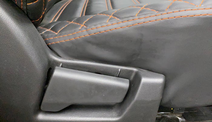 2022 Renault TRIBER RXL MT, Petrol, Manual, 5,303 km, Driver Side Adjustment Panel