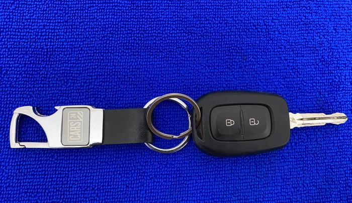 2022 Renault TRIBER RXL MT, Petrol, Manual, 5,303 km, Key Close Up