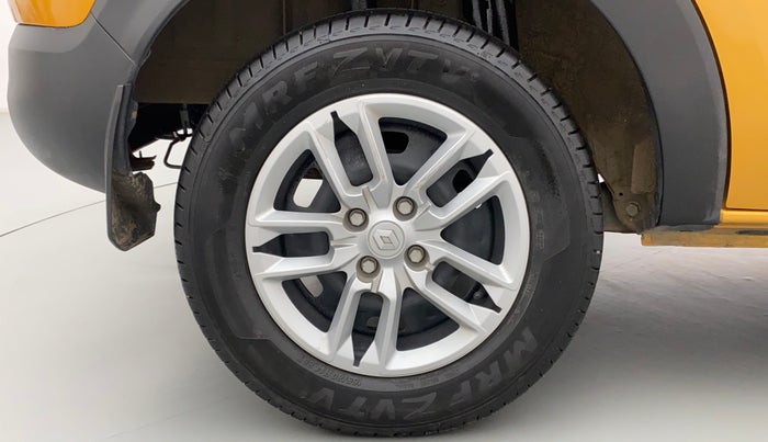 2022 Renault TRIBER RXL MT, Petrol, Manual, 5,303 km, Right Rear Wheel