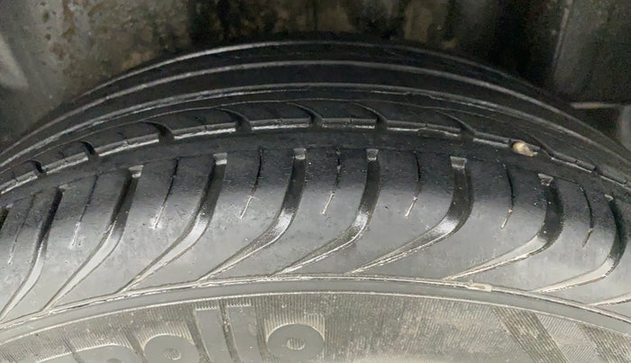 2017 Skoda Rapid 1.6 MPI STYLE AT, Petrol, Automatic, 36,421 km, Left Rear Tyre Tread