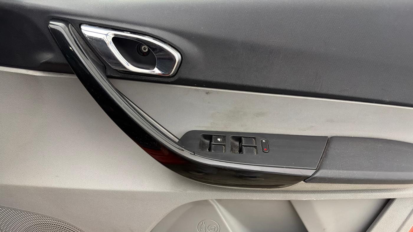 2020 Tata Tiago XZA PLUS PETROL, Petrol, Automatic, 68,884 km, Driver Side Door Panels Control