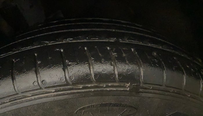 2022 KIA SONET HTE 1.2, Petrol, Manual, 41,280 km, Left Front Tyre Tread