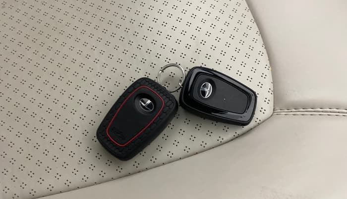 2023 Tata NEXON XZA PLUS DIESEL, Diesel, Automatic, 39,364 km, Key Close Up