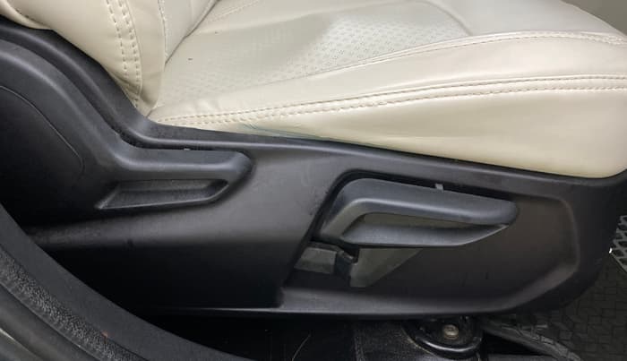 2023 Tata NEXON XZA PLUS DIESEL, Diesel, Automatic, 39,364 km, Driver Side Adjustment Panel