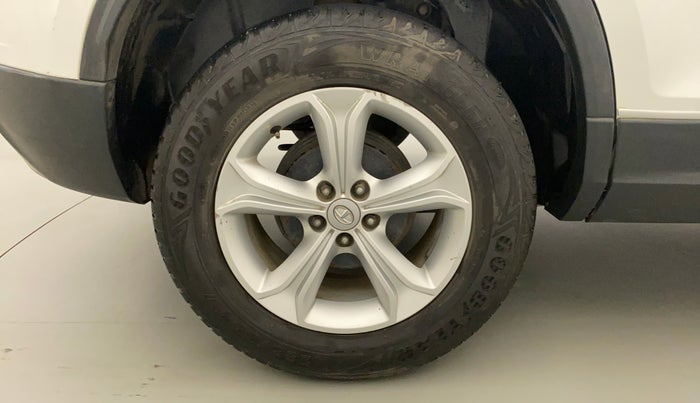 2019 Tata Harrier XZ 2.0L, Diesel, Manual, 53,051 km, Right Rear Wheel