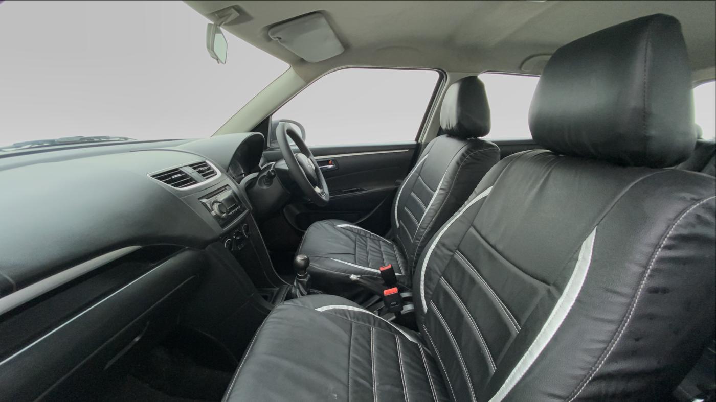 2015 Maruti Swift VXI D, CNG, Manual, 1,33,652 km, Right Side Front Door Cabin