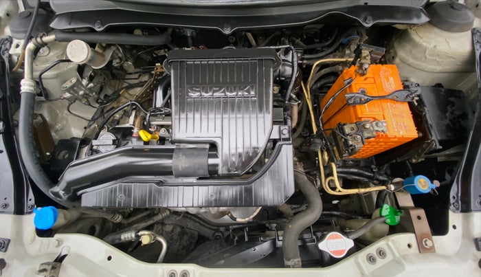 2015 Maruti Swift VXI D, CNG, Manual, 1,33,652 km, Open Bonet