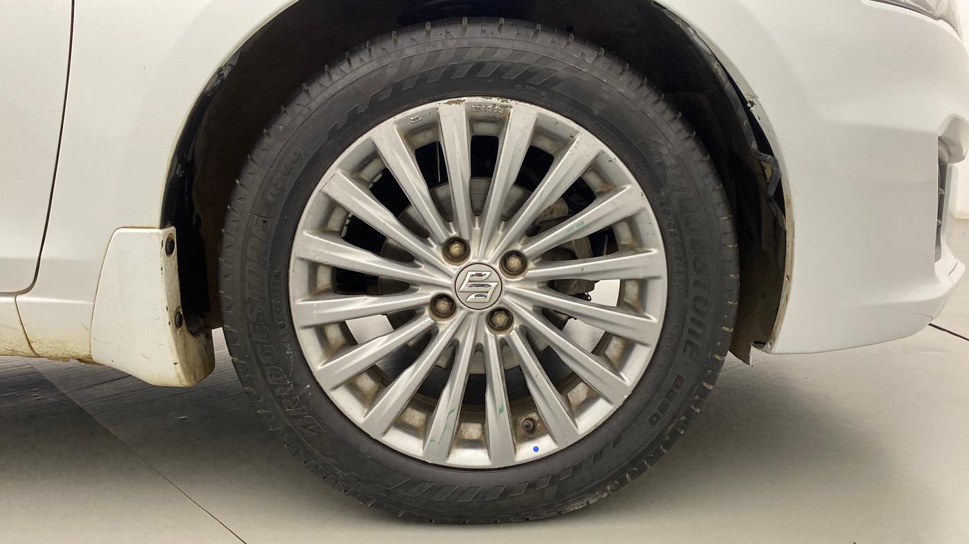 2015 Maruti Ciaz ZDI+ SHVS, Diesel, Manual, 87,122 km, Right Front Wheel