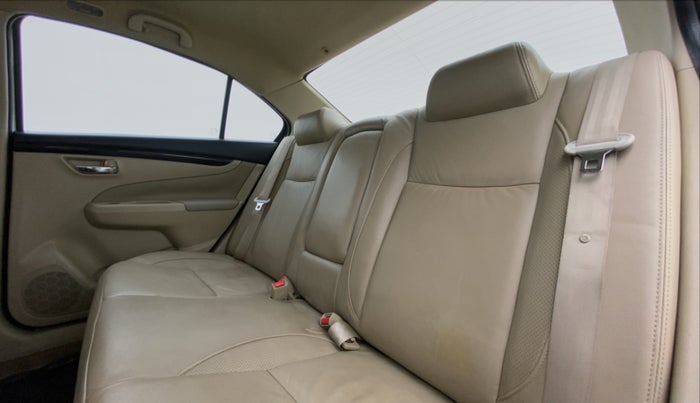 2015 Maruti Ciaz ZDI+ SHVS, Diesel, Manual, 87,122 km, Right Side Rear Door Cabin