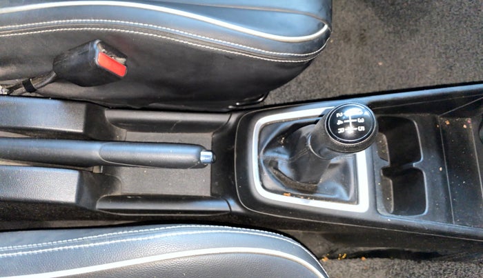 2020 Maruti Swift VXI, Petrol, Manual, 37,611 km, Gear Lever