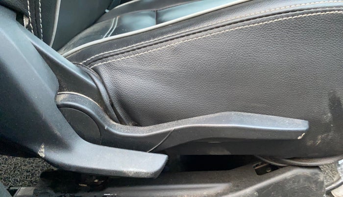 2020 Maruti Swift VXI, Petrol, Manual, 37,611 km, Driver Side Adjustment Panel