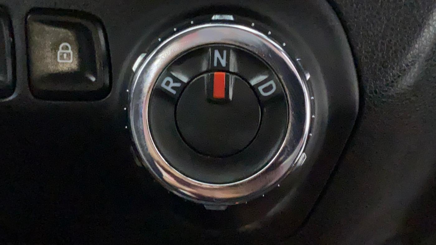 2017 Renault Kwid RXT 1.0 EASY-R  AT, Petrol, Automatic, 15,069 km, Gear Lever