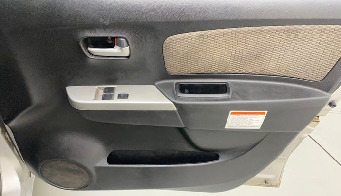 2014 Maruti Wagon R 1.0 LXI CNG, CNG, Manual, 1,05,882 km, Driver Side Door Panels Control