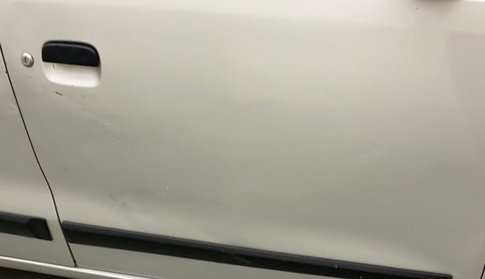 2014 Maruti Wagon R 1.0 LXI CNG, CNG, Manual, 1,05,882 km, Driver-side door - Slightly dented