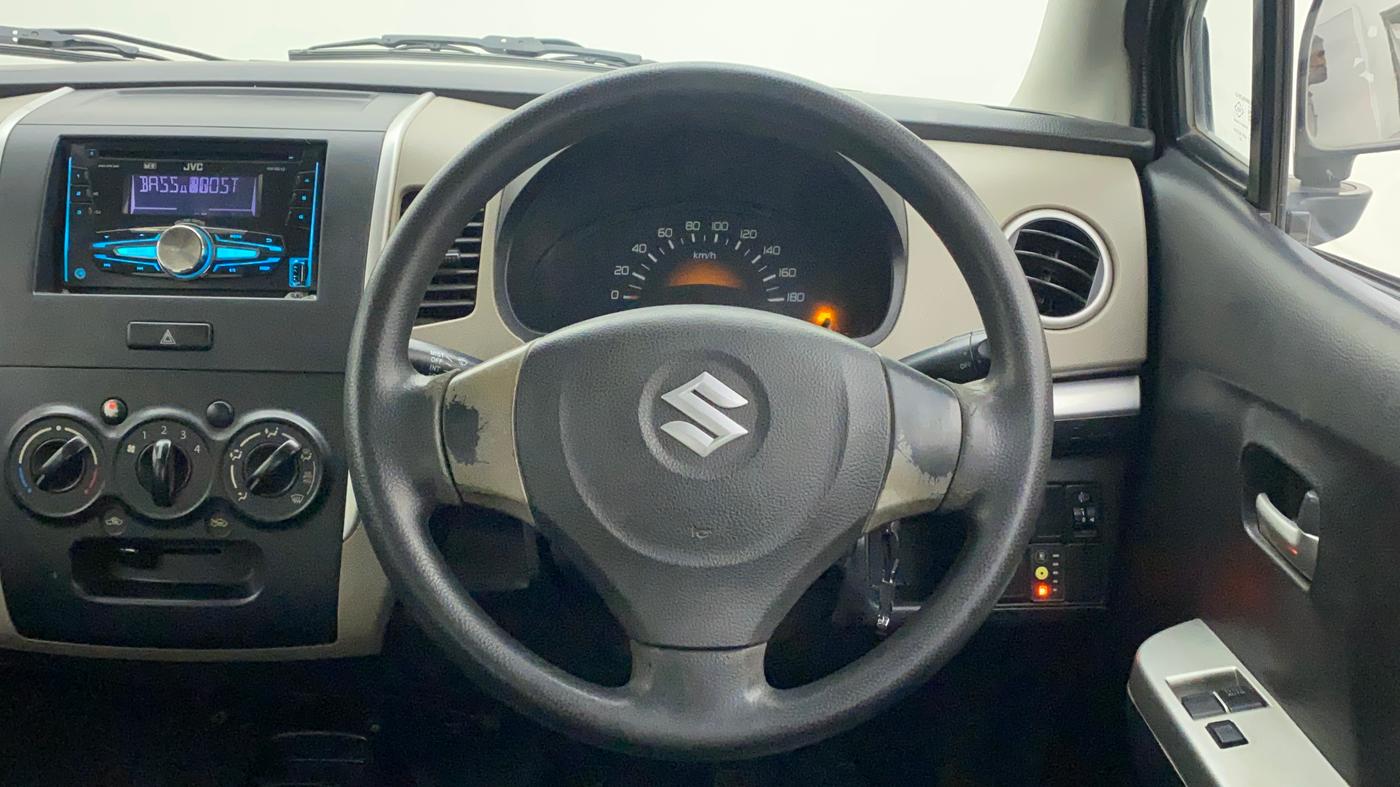 2014 Maruti Wagon R 1.0 LXI CNG, CNG, Manual, 1,05,882 km, Steering Wheel Close Up