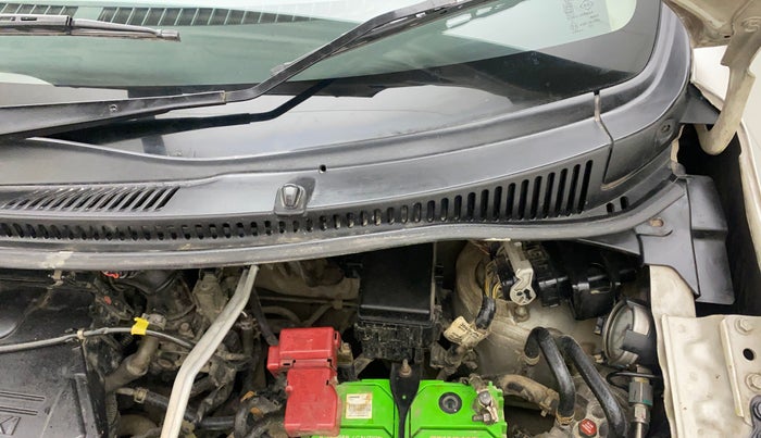 2014 Maruti Wagon R 1.0 LXI CNG, CNG, Manual, 1,05,882 km, Bonnet (hood) - Cowl vent panel has minor damage