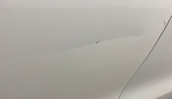 2018 Maruti Dzire ZDI AMT, Diesel, Automatic, 1,17,827 km, Front passenger door - Slightly dented