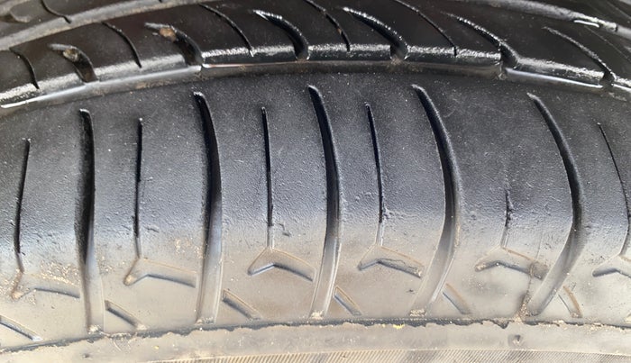 2015 Hyundai Elite i20 SPORTZ 1.2, Petrol, Manual, 78,848 km, Right Front Tyre Tread