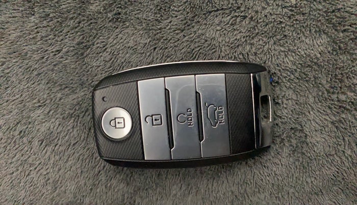 2021 KIA SONET HTX 1.0 IMT, Petrol, Manual, 21,528 km, Key Close Up