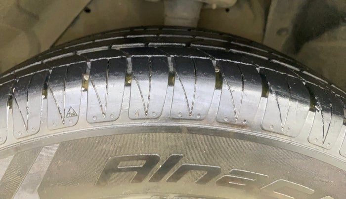 2019 Maruti S Cross ZETA 1.3, Diesel, Manual, 73,644 km, Left Front Tyre Tread