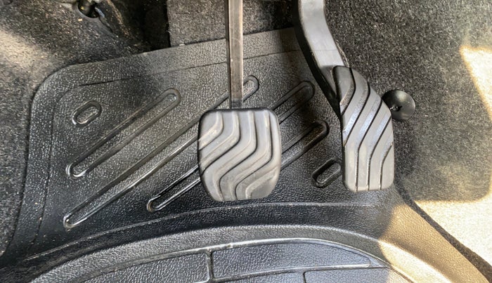 2023 Renault TRIBER RXT AMT, Petrol, Automatic, 23,337 km, Pedals