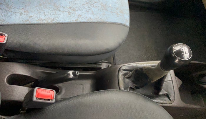 2015 Hyundai Eon MAGNA +, Petrol, Manual, 79,569 km, Gear Lever