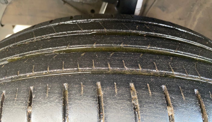 2017 Maruti Baleno SIGMA PETROL 1.2, Petrol, Manual, 97,472 km, Left Front Tyre Tread