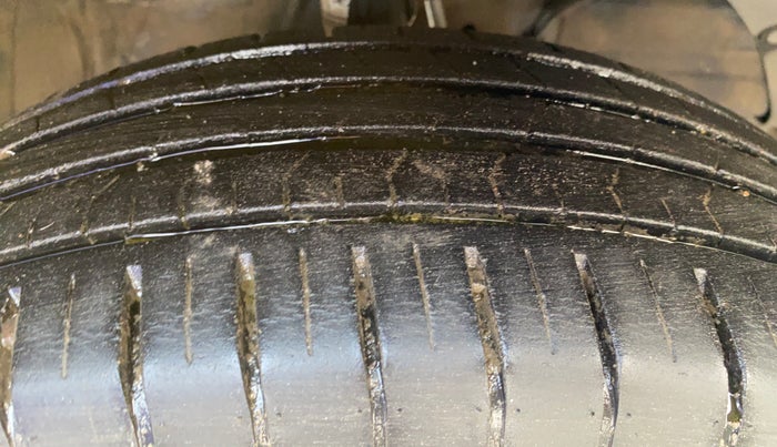 2017 Maruti Baleno SIGMA PETROL 1.2, Petrol, Manual, 97,472 km, Right Front Tyre Tread