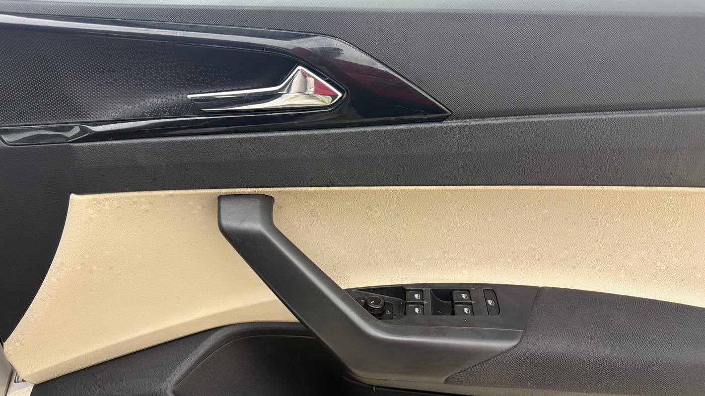 2022 Skoda SLAVIA AMBITION 1.0L TSI AT, Petrol, Automatic, 39,182 km, Driver Side Door Panels Control