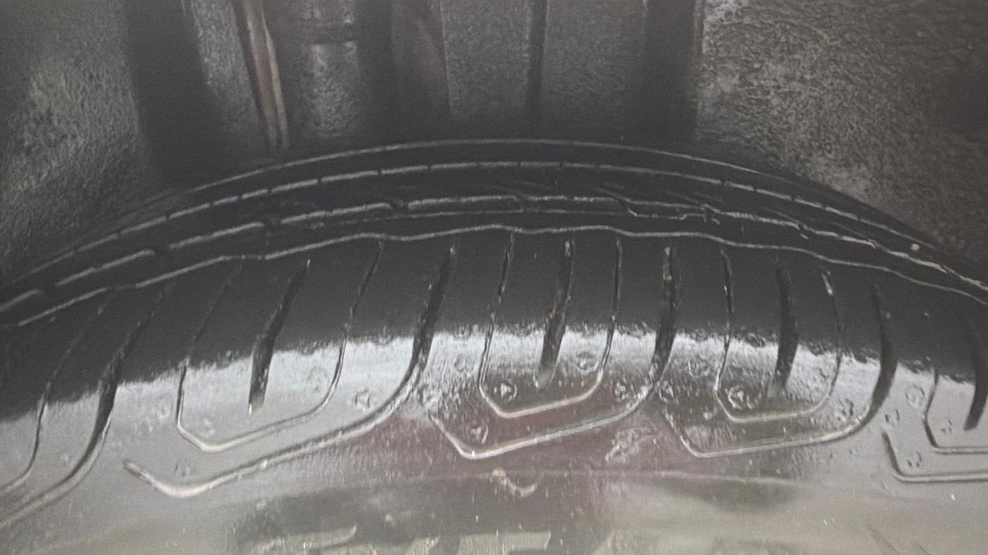 2022 Skoda SLAVIA AMBITION 1.0L TSI AT, Petrol, Automatic, 39,182 km, Right Rear Tyre Tread