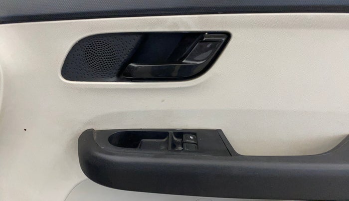 2021 Tata ALTROZ XE PETROL, Petrol, Manual, 81,966 km, Driver Side Door Panels Control