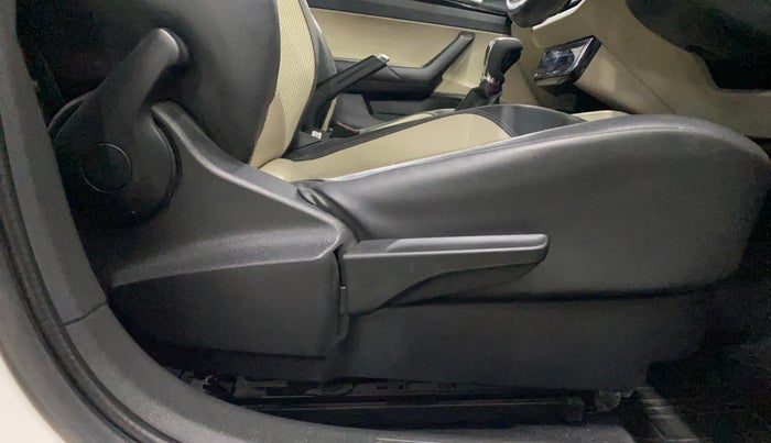 2022 Skoda SLAVIA STYLE 1.0L TSI AT, Petrol, Automatic, 33,393 km, Driver Side Adjustment Panel