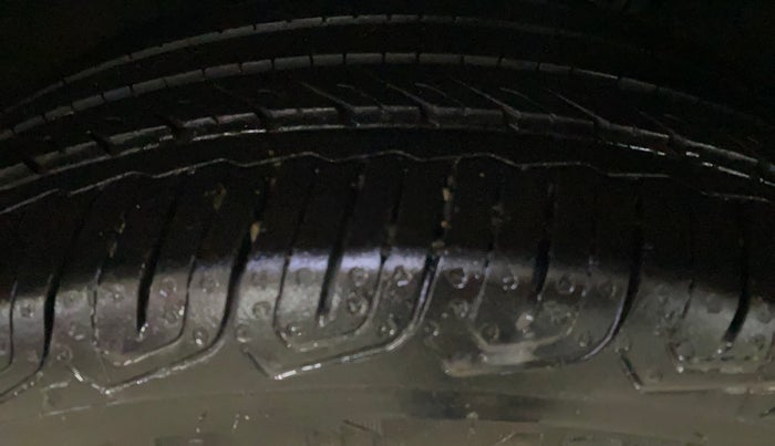 2022 Skoda SLAVIA STYLE 1.0L TSI AT, Petrol, Automatic, 33,393 km, Left Front Tyre Tread