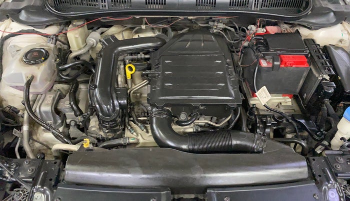 2022 Skoda SLAVIA STYLE 1.0L TSI AT, Petrol, Automatic, 33,393 km, Engine View