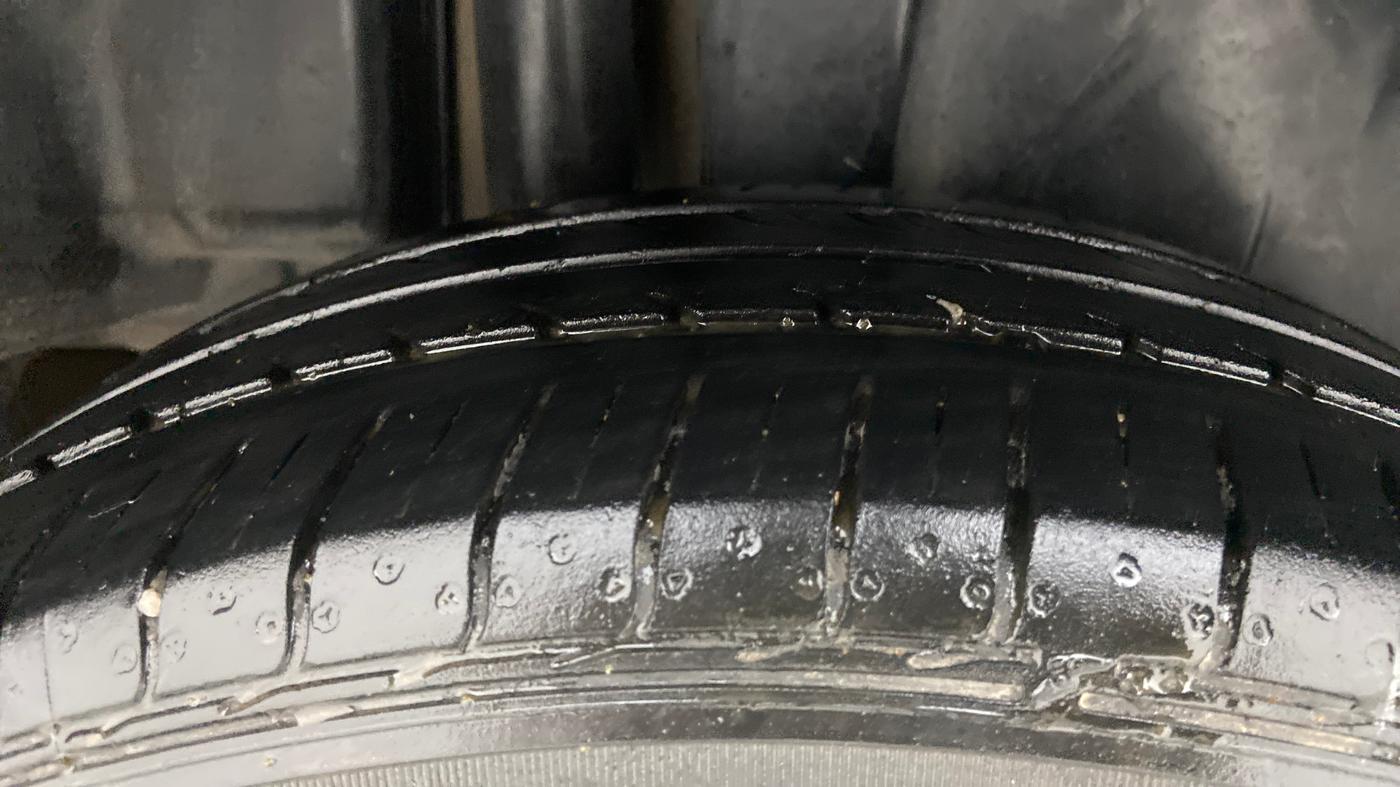 2016 Maruti Ciaz ZDI SHVS, Diesel, Manual, 72,005 km, Right Rear Tyre Tread