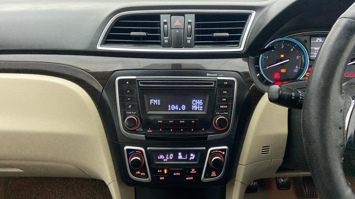 2016 Maruti Ciaz ZDI SHVS, Diesel, Manual, 72,005 km, Air Conditioner
