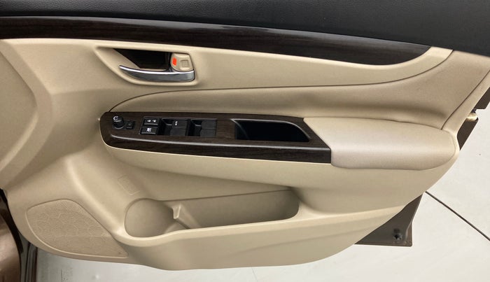 2016 Maruti Ciaz ZDI SHVS, Diesel, Manual, 72,005 km, Driver Side Door Panels Control