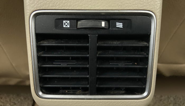 2016 Maruti Ciaz ZDI SHVS, Diesel, Manual, 72,005 km, Rear AC Vents