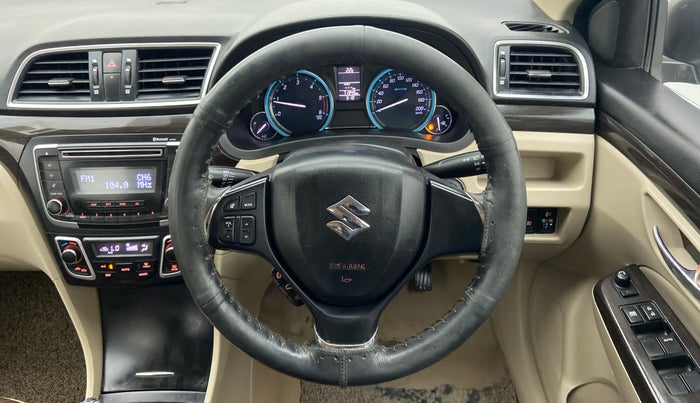 2016 Maruti Ciaz ZDI SHVS, Diesel, Manual, 72,005 km, Steering Wheel Close Up