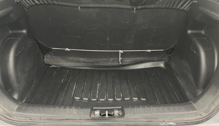 2020 Hyundai VENUE S 1.2, Petrol, Manual, 39,068 km, Boot Inside