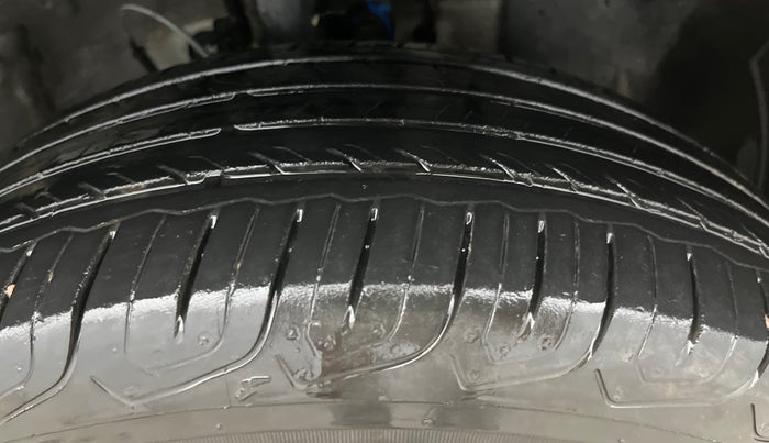 2020 Hyundai VENUE S 1.2, Petrol, Manual, 39,068 km, Right Front Tyre Tread