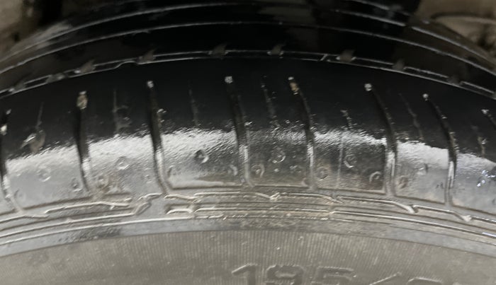 2020 Hyundai VENUE S 1.2, Petrol, Manual, 39,068 km, Left Rear Tyre Tread