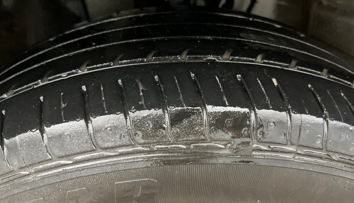 2020 Hyundai VENUE S 1.2, Petrol, Manual, 39,068 km, Left Front Tyre Tread