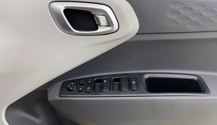 2023 Hyundai GRAND I10 NIOS ASTA 1.2 KAPPA VTVT, Petrol, Manual, 15,950 km, Driver Side Door Panels Control