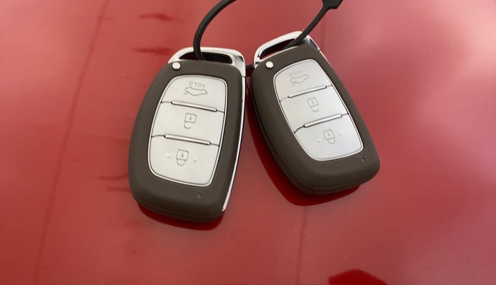 2023 Hyundai GRAND I10 NIOS ASTA 1.2 KAPPA VTVT, Petrol, Manual, 15,950 km, Key Close Up