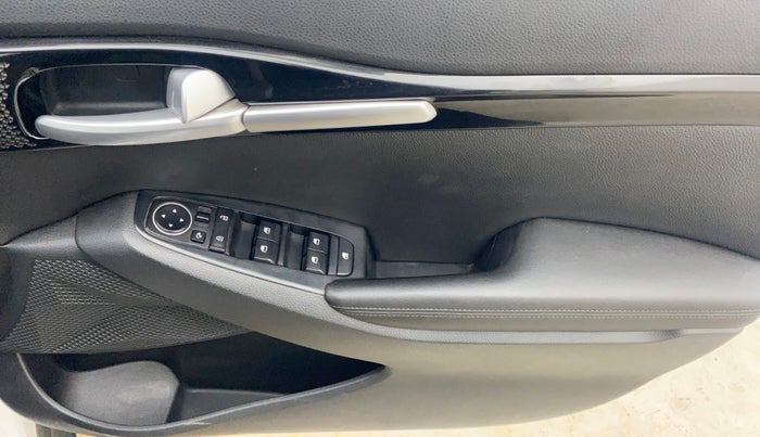 2021 KIA SELTOS HTX ANNIVERSARY EDITION 1.5 PETROL, Petrol, Manual, 60,762 km, Driver Side Door Panels Control