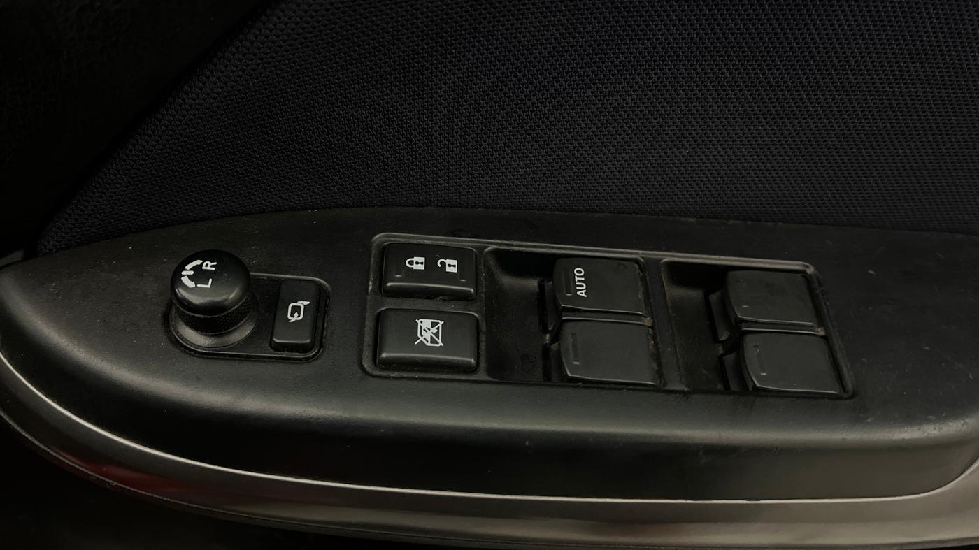 2020 Maruti Baleno ALPHA CVT PETROL 1.2, Petrol, Automatic, 43,479 km, Driver Side Door Panels Control