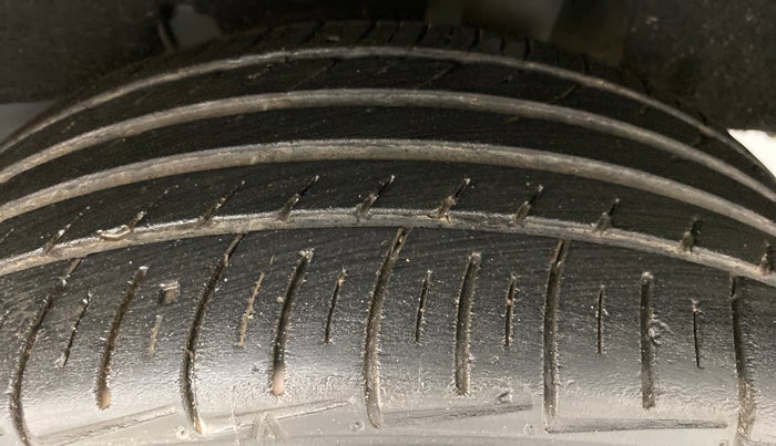 2017 Maruti Baleno ALPHA CVT PETROL 1.2, Petrol, Automatic, 66,200 km, Left Rear Tyre Tread