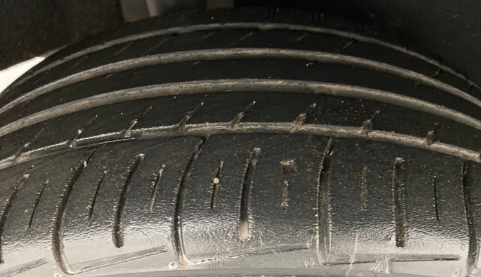 2017 Maruti Baleno ALPHA CVT PETROL 1.2, Petrol, Automatic, 66,200 km, Right Rear Tyre Tread